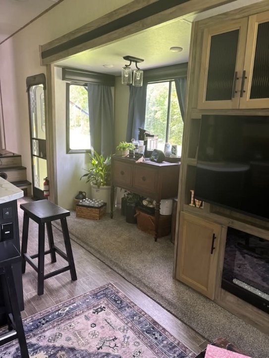 Entry and adventure station